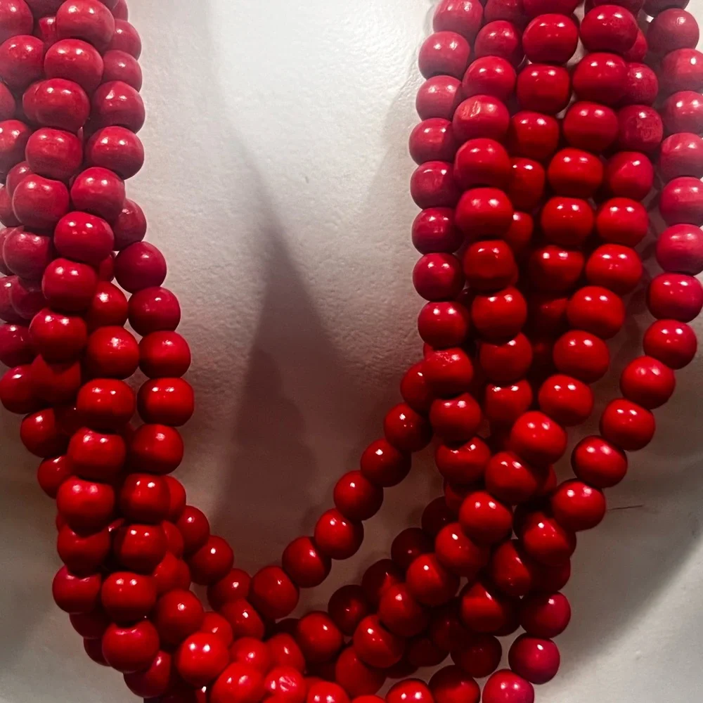 Elegant Vintage Beaded Necklace - Picture 4 of 10
